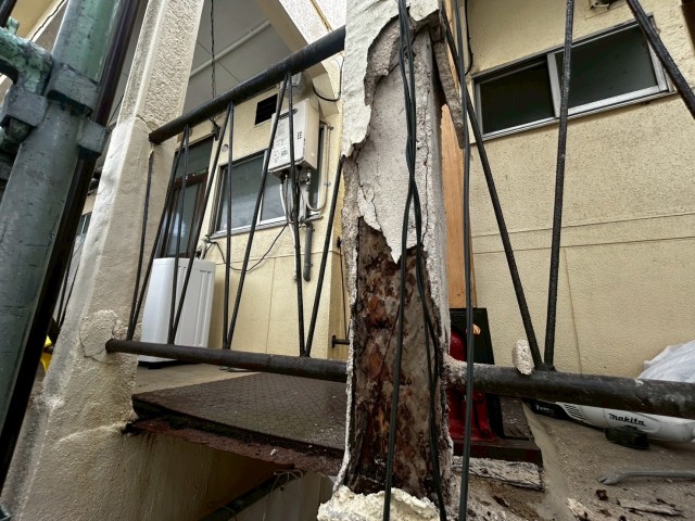 柱　モルタル撤去